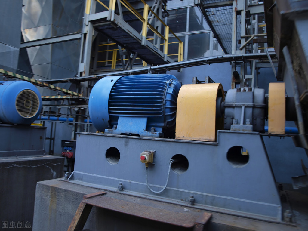 三相電機比單相電機的優(yōu)勢(三相電機跟單相電機效率)