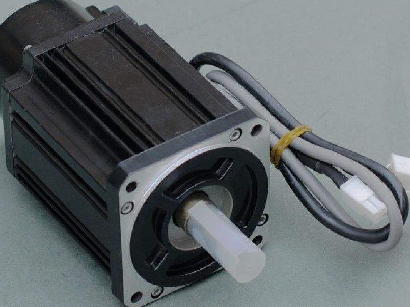 交流電機(jī)接電位器怎樣接才能實現(xiàn)調(diào)速功能？