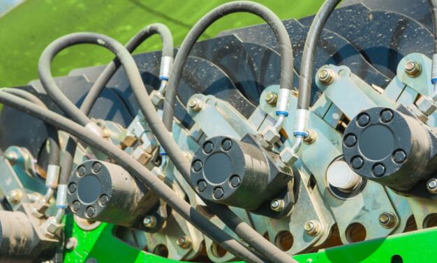 永磁同步電機(jī)減速器，永磁同步電機(jī)減速器的特點(diǎn)和應(yīng)用