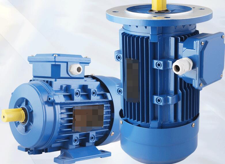 三相異步電動機由什么和什么組成？