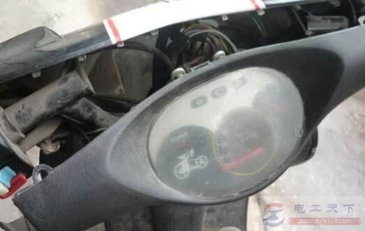 電動(dòng)車有電不走什么問(wèn)題，電機(jī)轉(zhuǎn)動(dòng)出故障了