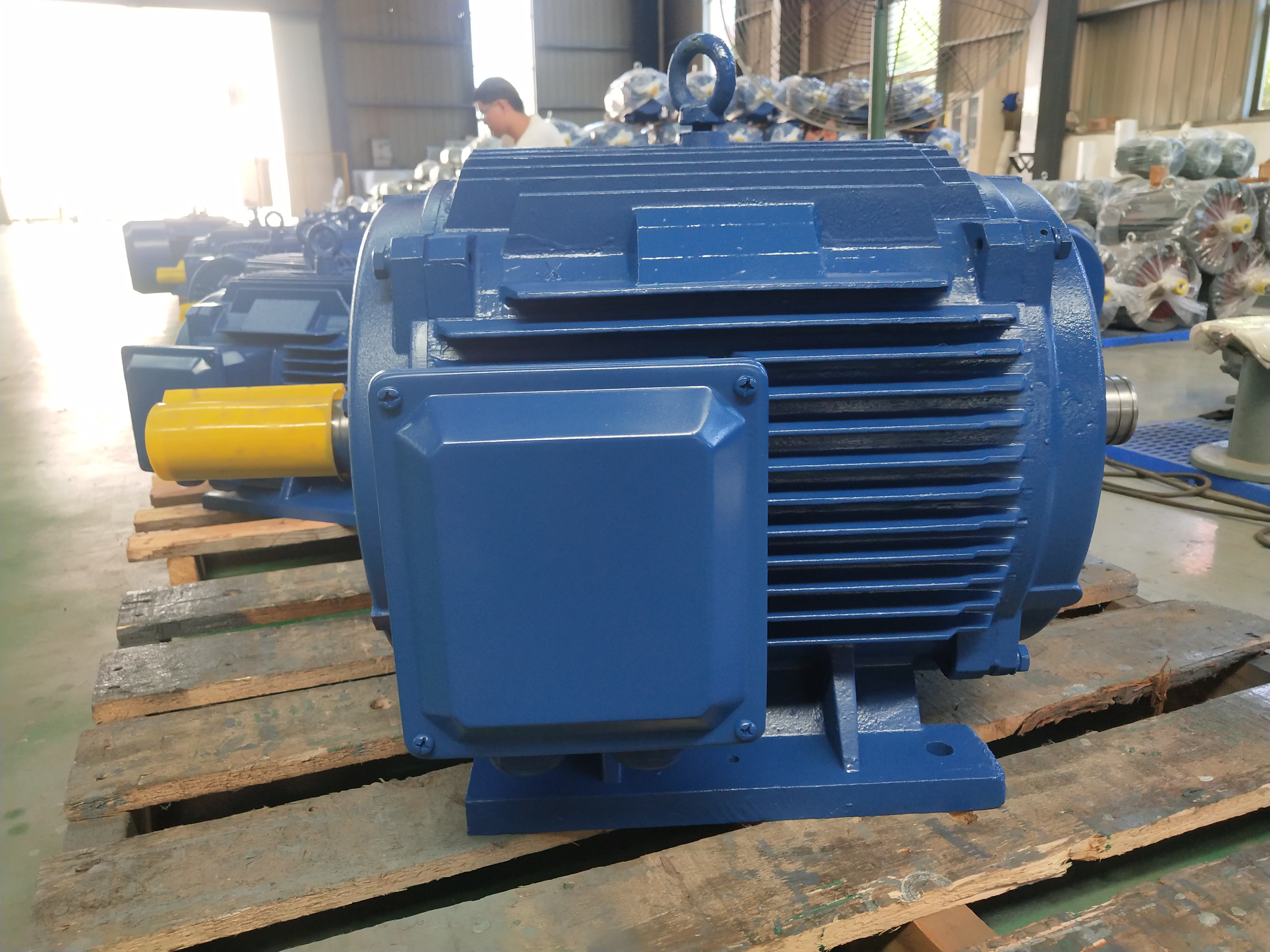 冷卻塔電機(jī)維修時(shí)軸向振動(dòng)大的原因